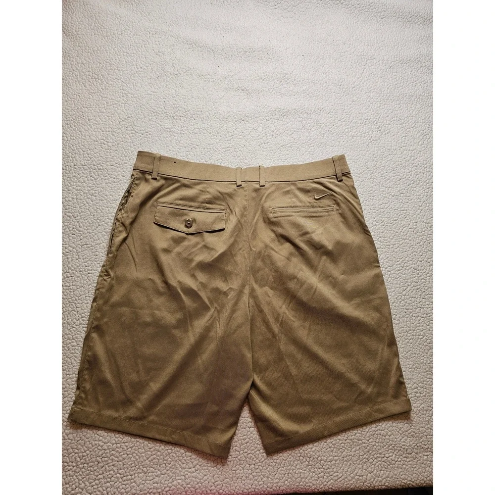 Nike Golf Dri-FIT Shorts Mens 36 Khaki Tan Performance Athletic Golfing Shorts